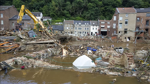 比利时洪灾遇难人数升至27人 仍有